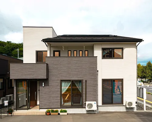 八戸市田向モデルハウス（ママ楽の家）